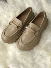 Women shoes Size 9 (EU 39)