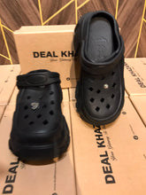 Women Comfortable Crocs Size 6