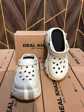 Women Comfortable Crocs Size 4