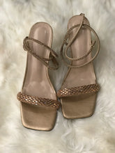Women Heels Size 10 (EU 40)