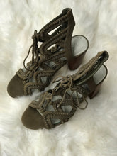 Women Heels Size 8 (EU 38)