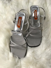 Women Heels Size 8 (EU 38)