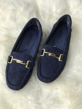 Women shoes Size 7 (EU 37)