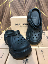 Women Comfortable Crocs Size 9