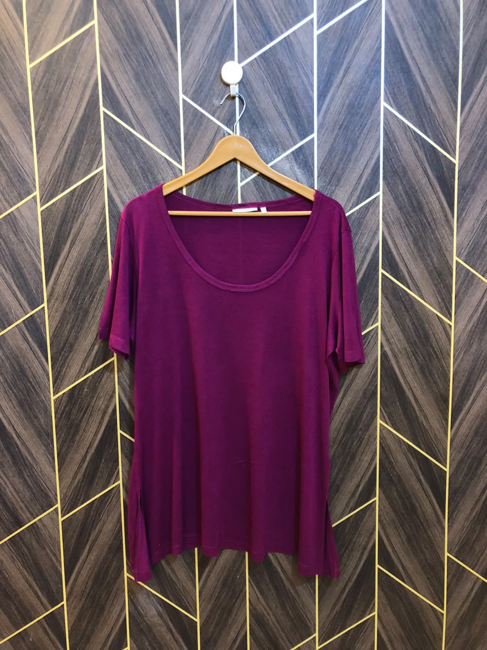 T-Shirt Jersey Small to Medium Size Length 30