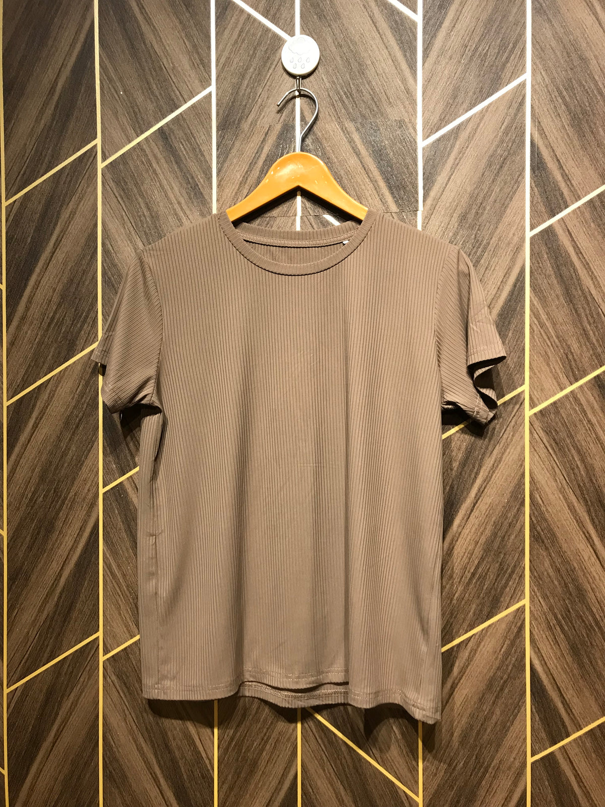 T-shirt S/M Length 26