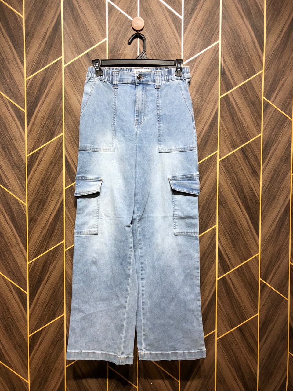 Women Wide Leg Cargo Jeans Small to Medium | Waist 28–30 | Length 39