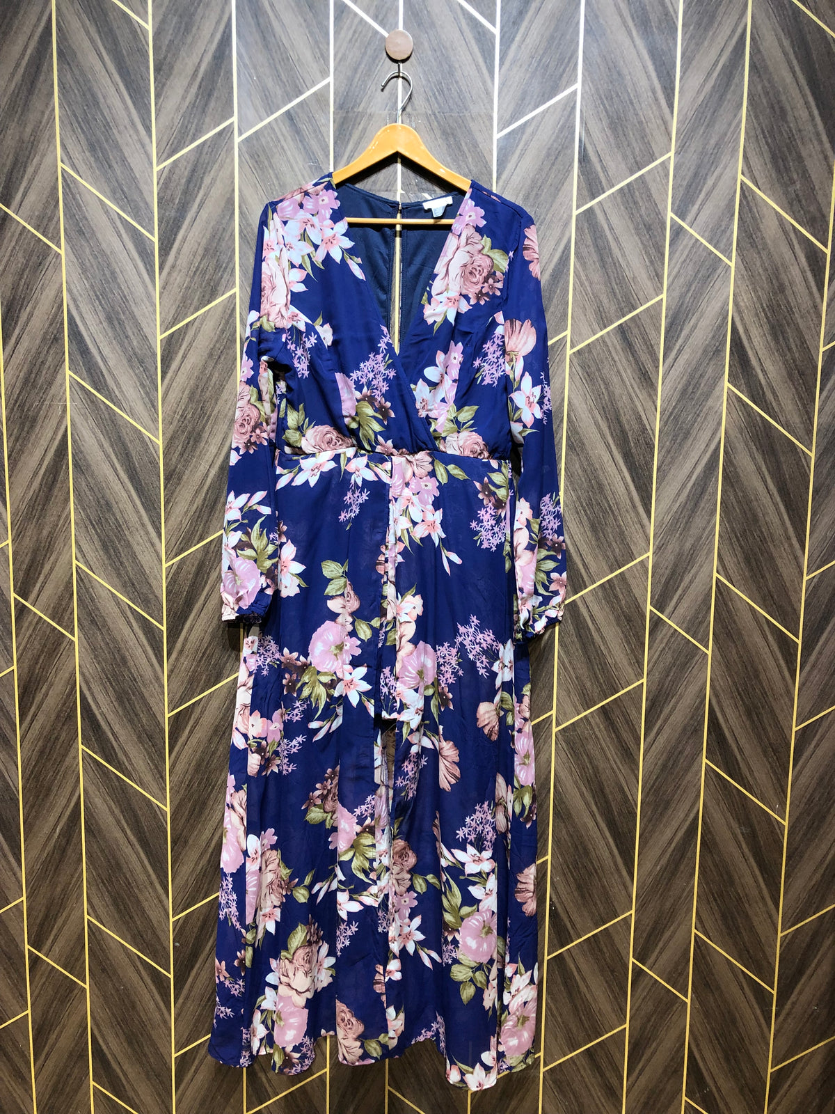 Long Maxie Chiffon Medium Chest 19 Length 53