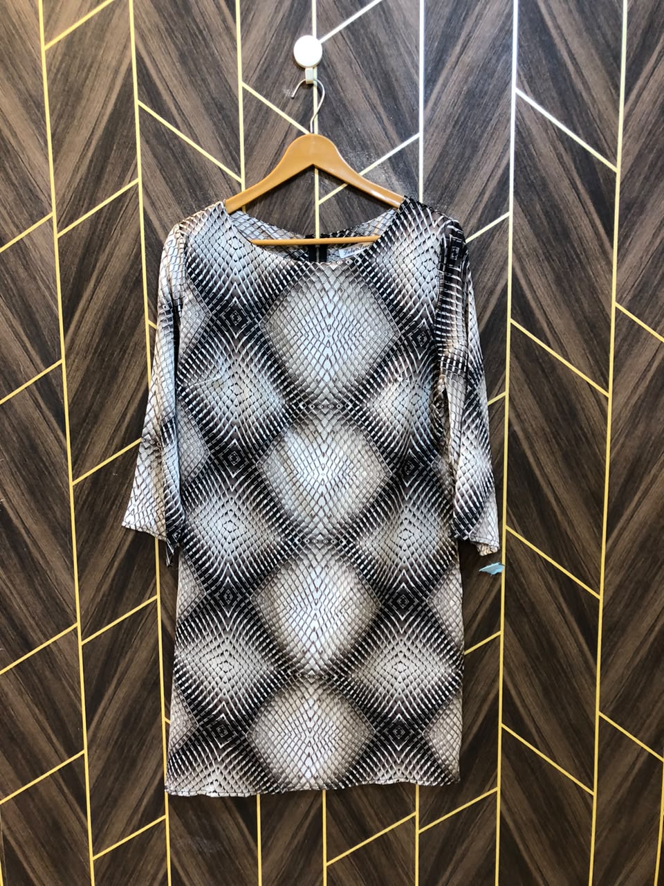Women Long Shirt Silk Large | Chest 20 | Length 35