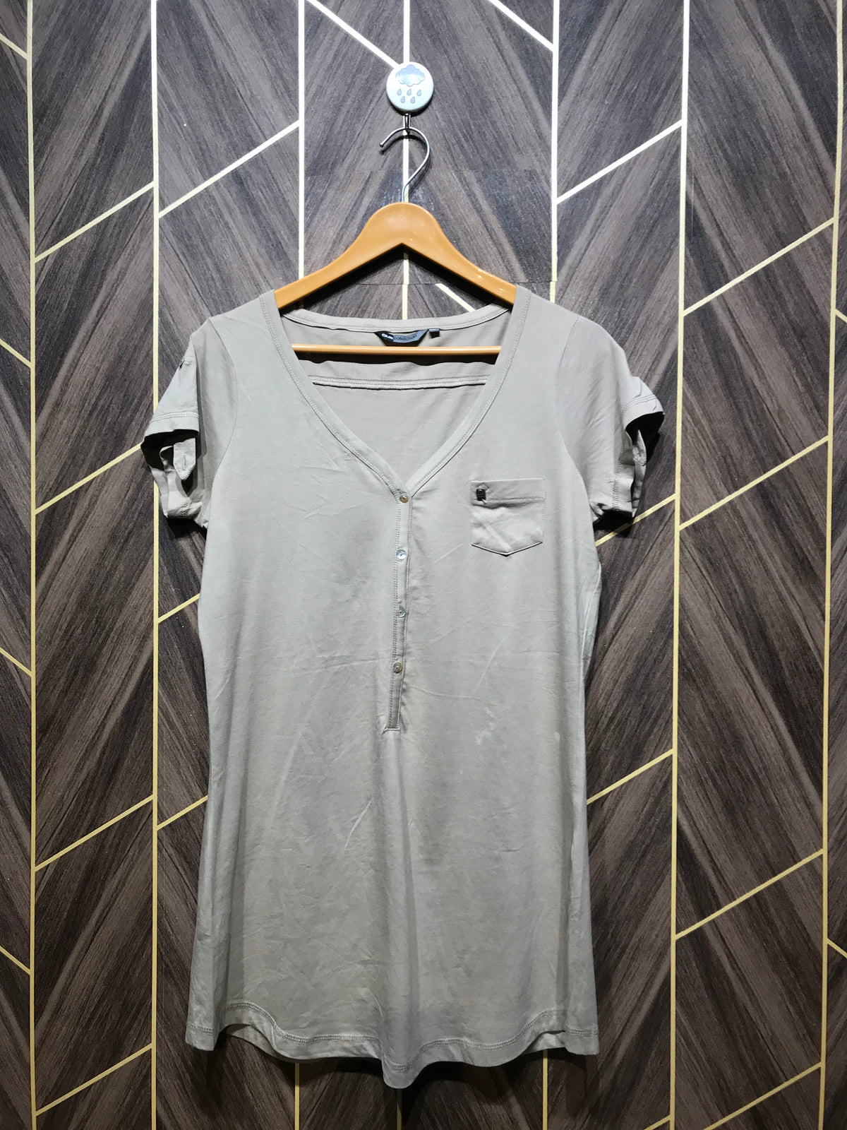 T-Shirt S/M Length 27