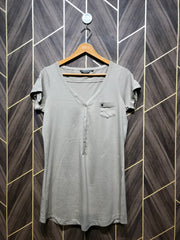 T-Shirt S/M Length 27