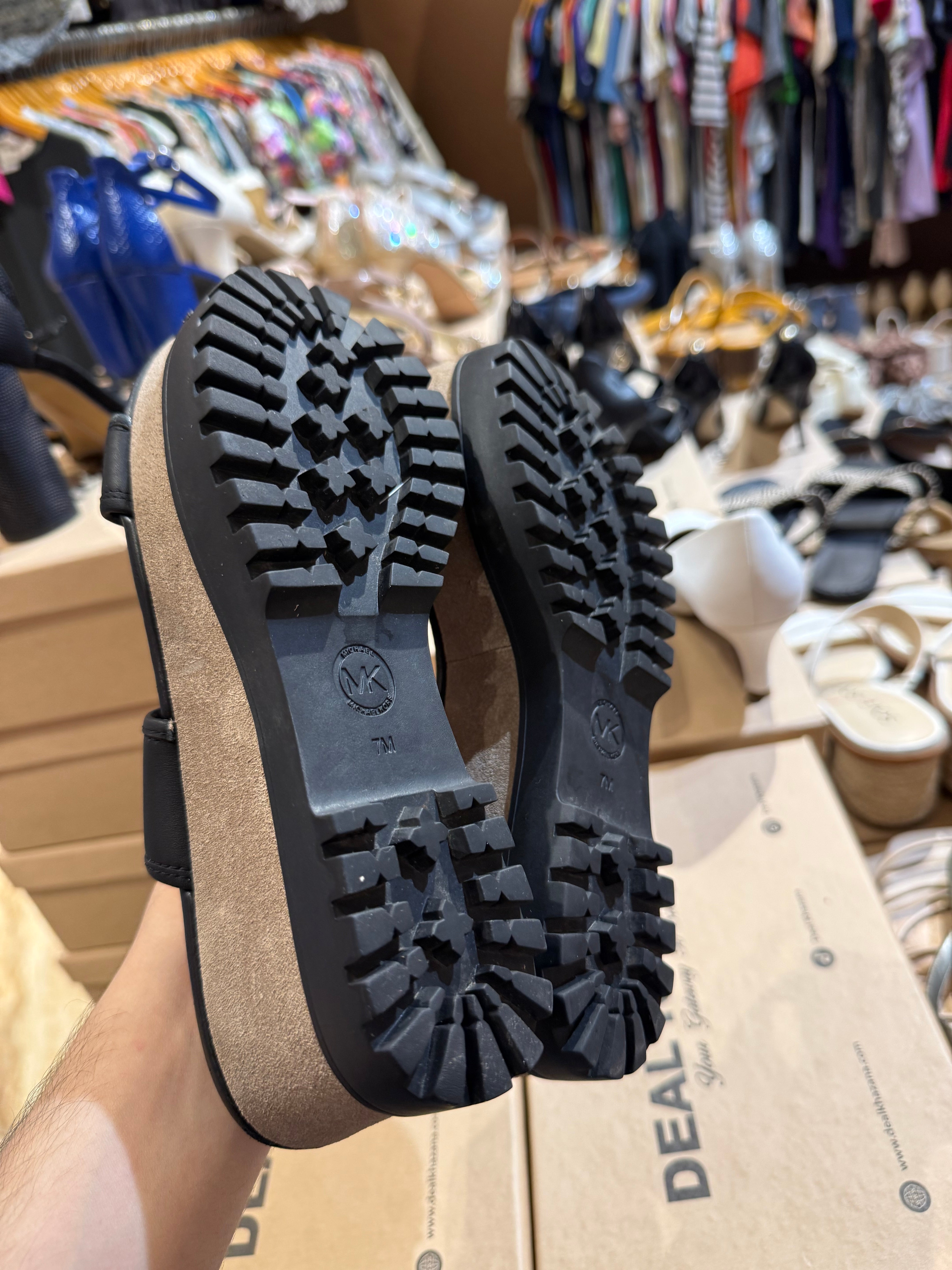 Sandle Heighted Size 37/7 Minor damage see in pic