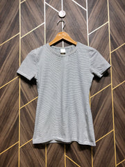 T-Shirt Jersey fitted  Small Size Length 22