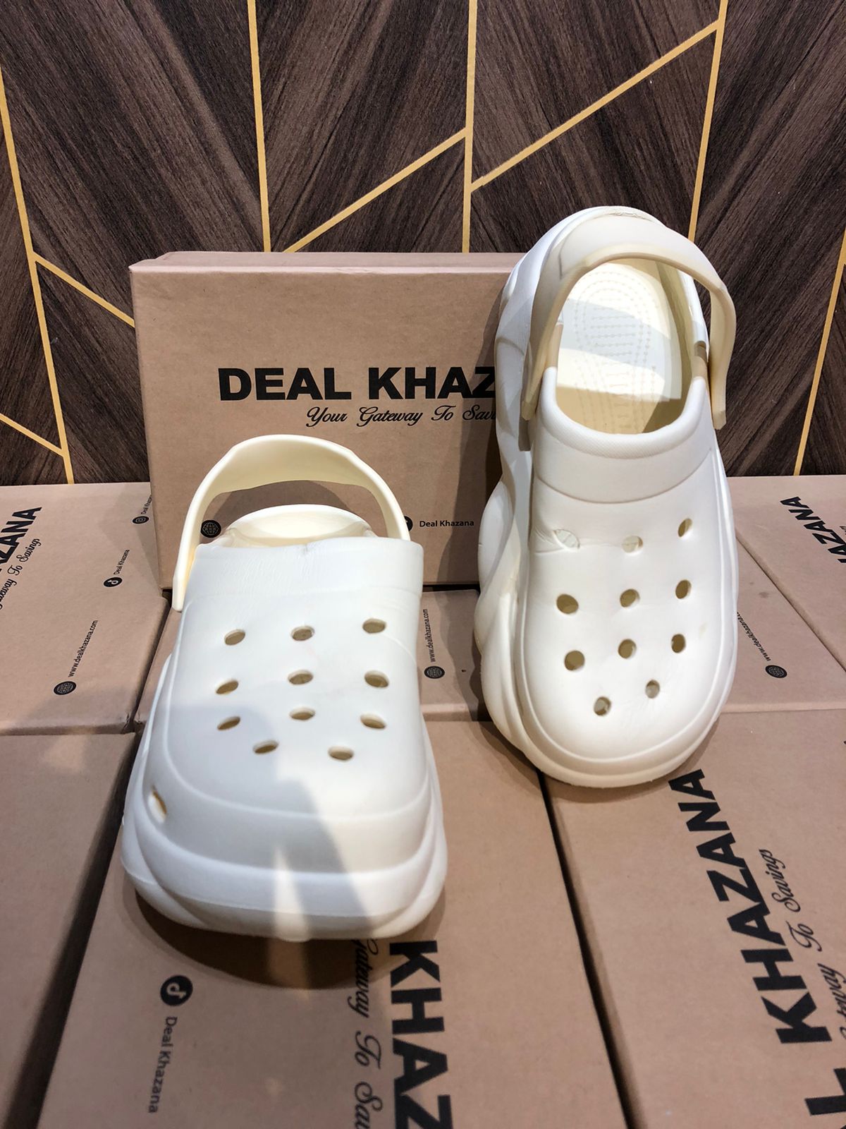 Kid’s Comfortable Crocs Size 4