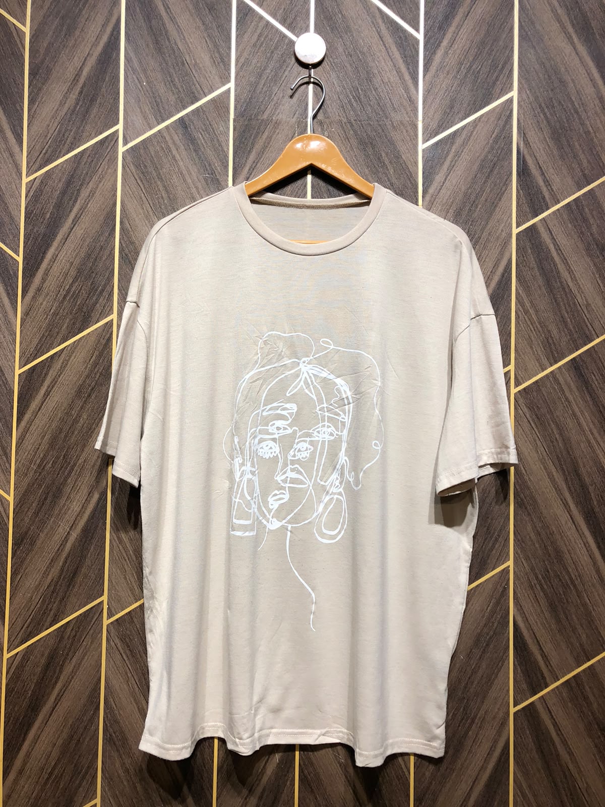 T-Shirt Jersey X Large Size Length 28  baggy