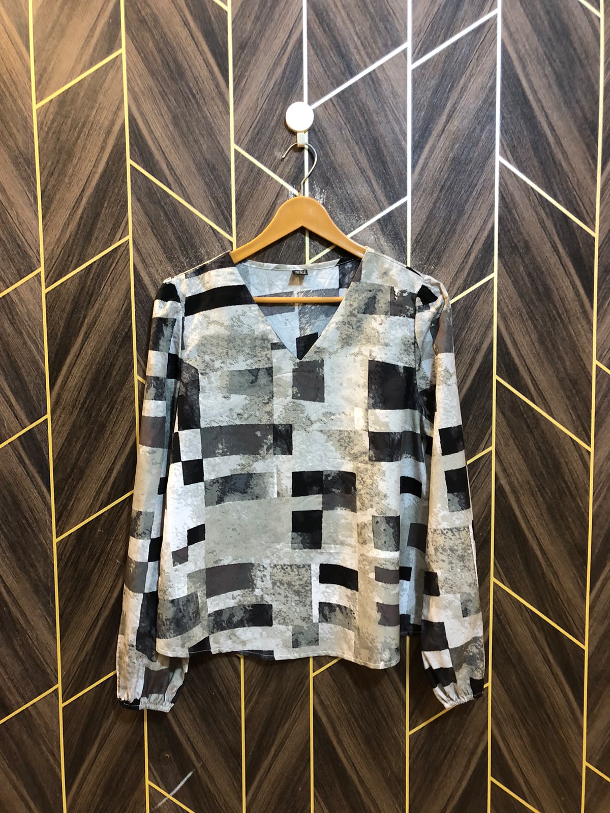 Western Top Silk – Medium Size (Chest: 19, Length: 24 )