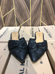 Women pump Size 8