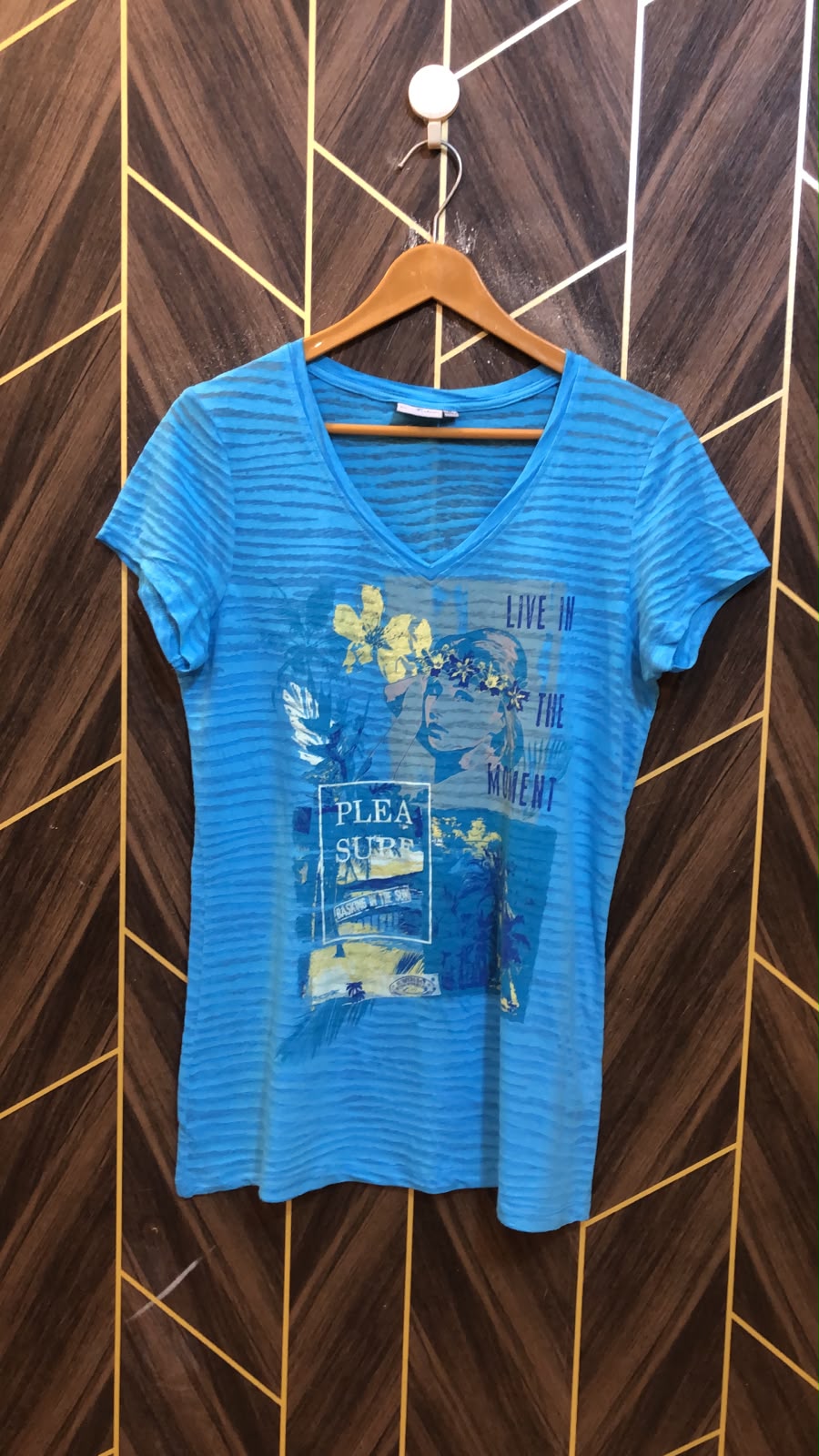 T-Shirt Jersey Medium Size Length 28