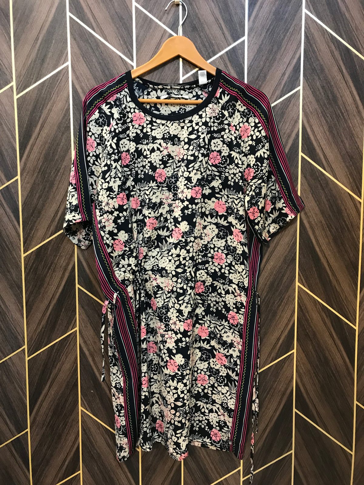 Butterfly Medium Chest 19 Length 36 Chiffon Soft 1012