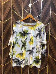 T-Shirt Jersey Medium Size Length 26  baggy