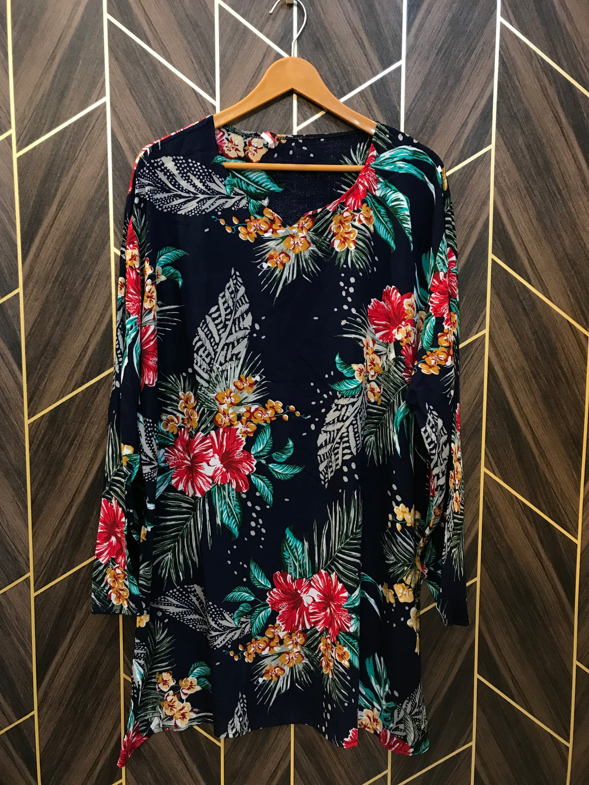 Long Shirt Large Chest 21 Lenth 38 Linen 1008