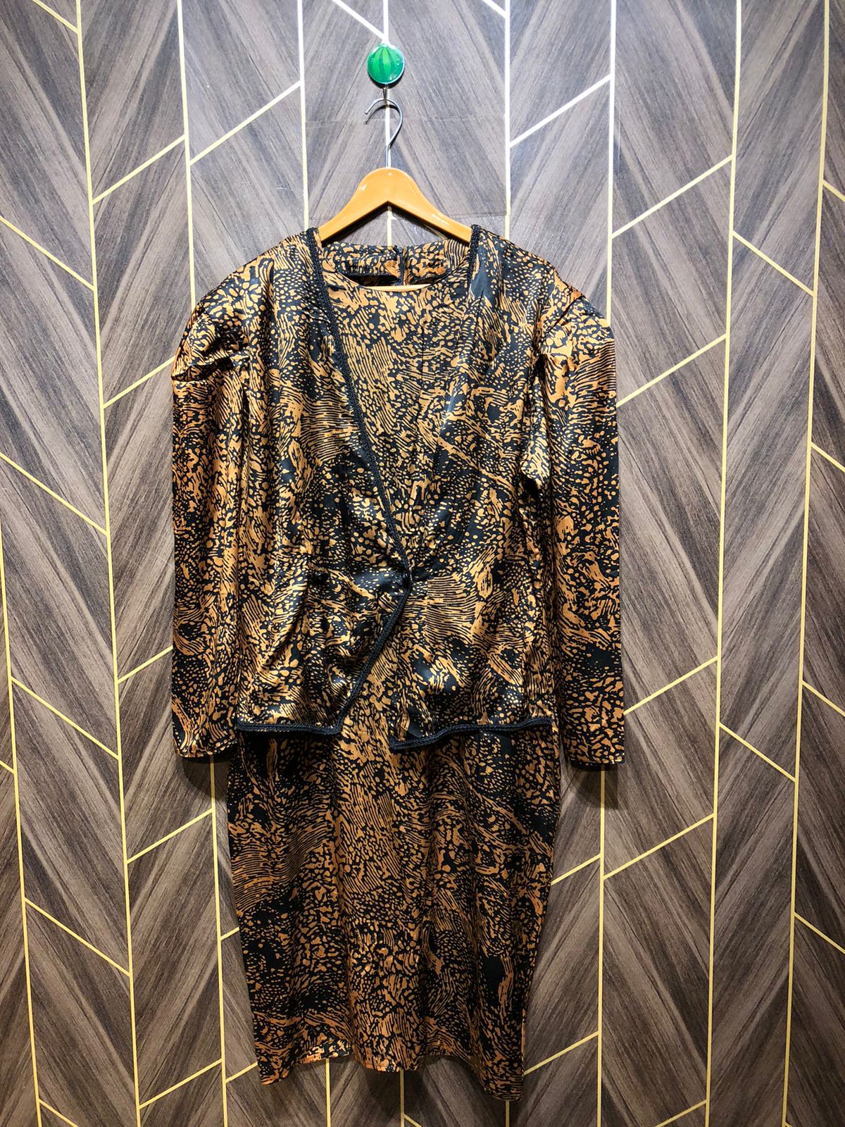 Western Long Maxi Silk X Large | Size | Chest 22 | Length 45