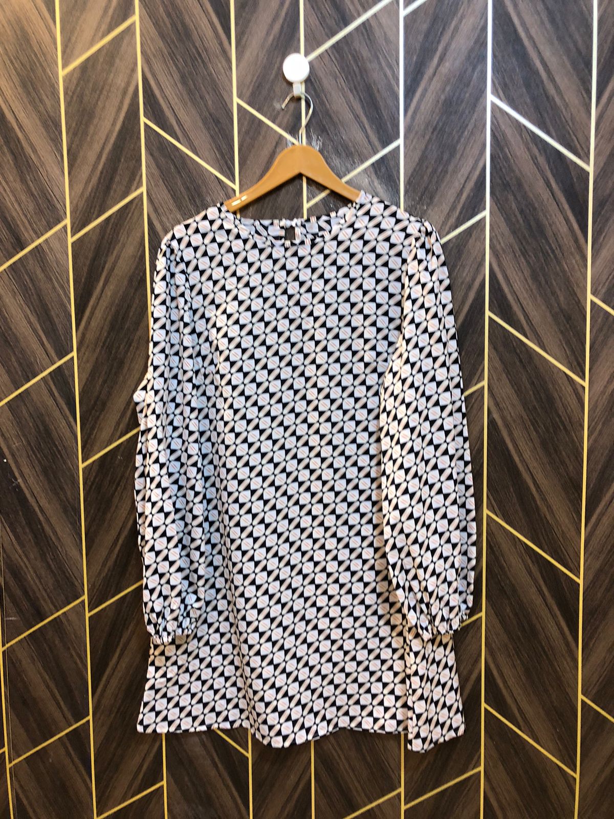 Western Top Chiffon – Medium Size (Chest: 19, Length: 34  )