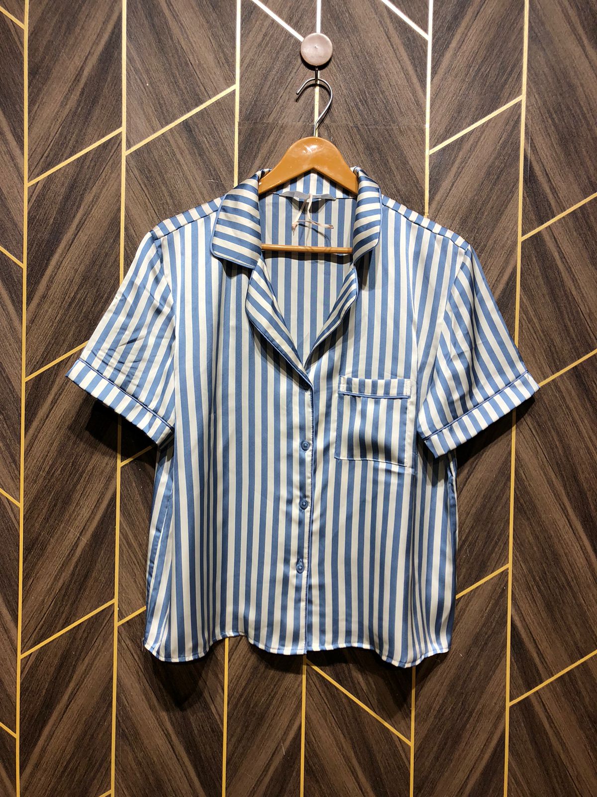 Western Top Silk – Large Size (Chest: 20, Length: 23 )