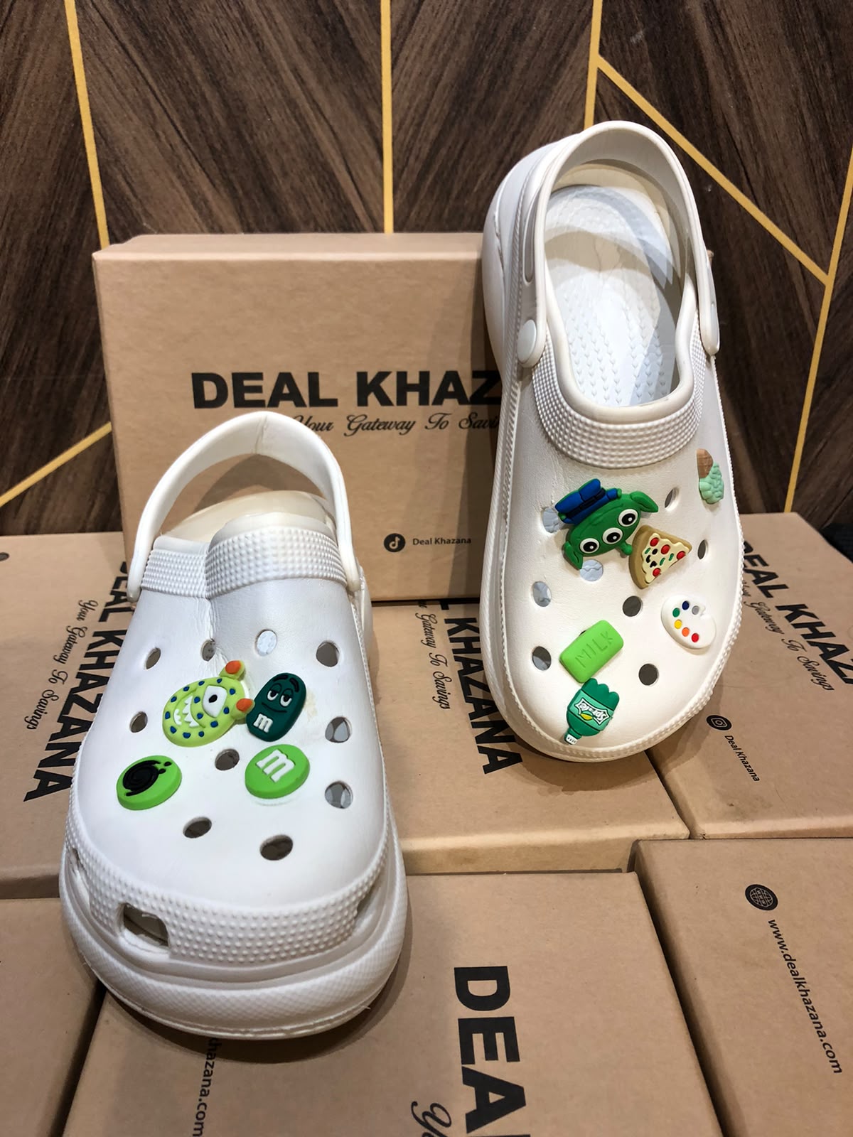 Women Comfortable Crocs Size 7