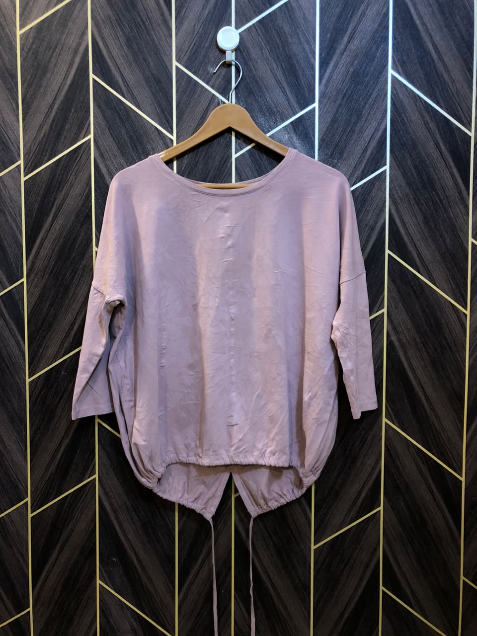 T-Shirt Jersey Medium Size Length 27  baggy