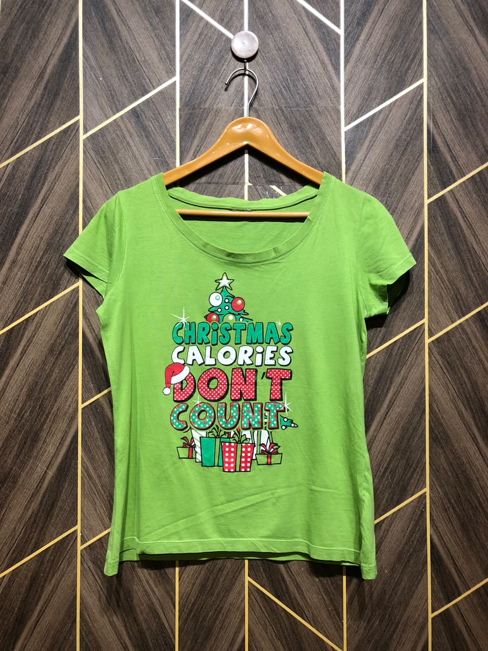 T-Shirt Jersey Small to Medium Size Length 23