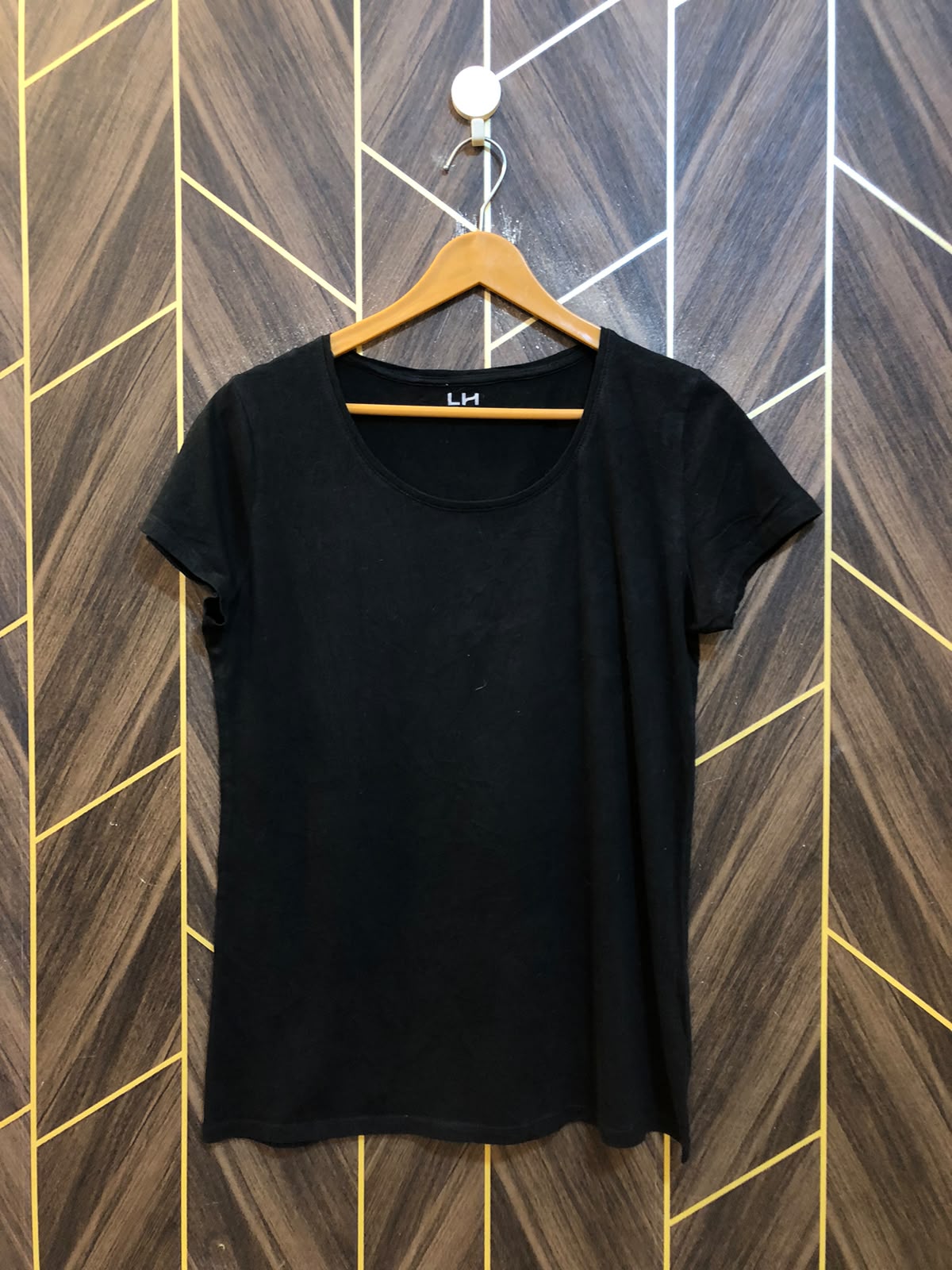 T-Shirt Jersey Medium to Large Size Length 25