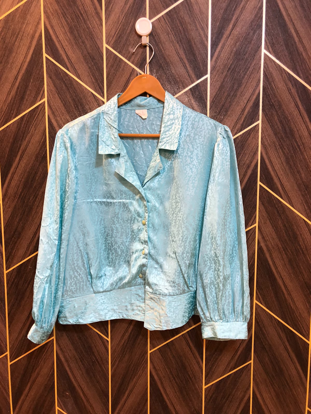 Western Top Silk – Small Size (Chest: 18, Length: 21 ) baggy