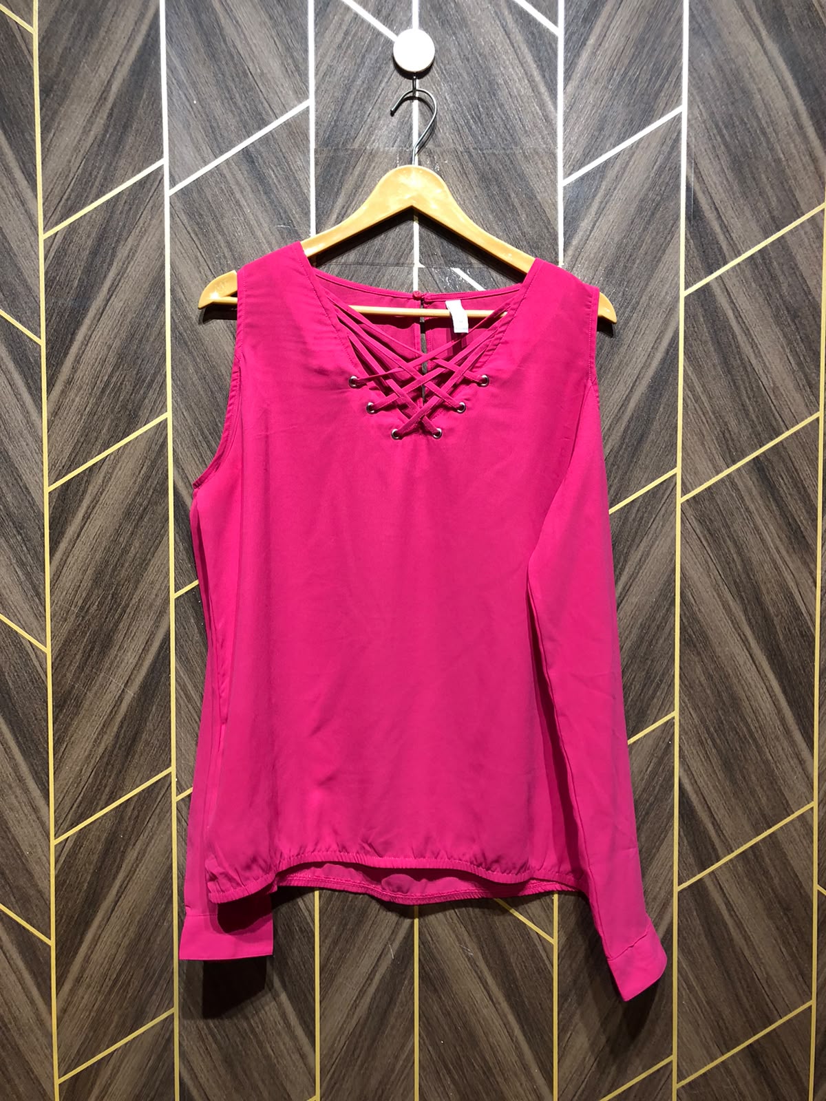 Western Top Chiffon – Medium Size (Chest: 19, Length: 26  ) Cold shoulder