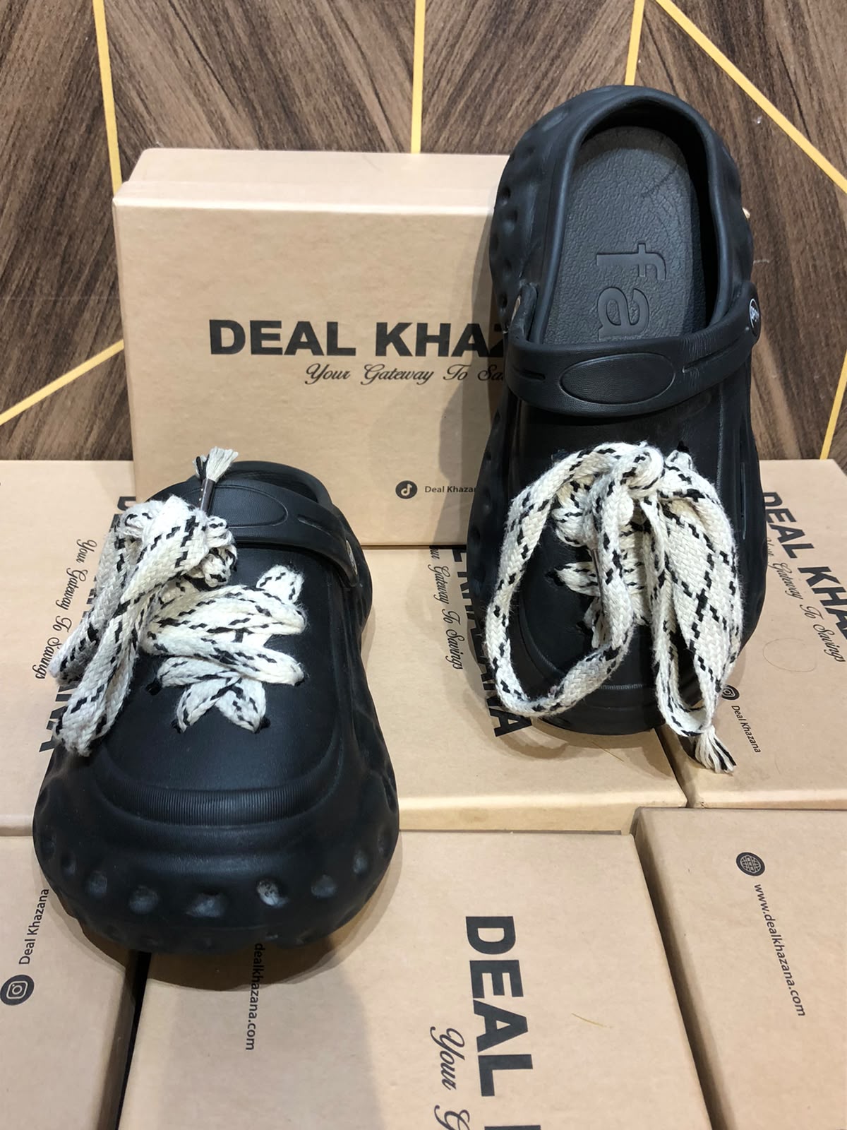 Women Comfortable Crocs Size 8