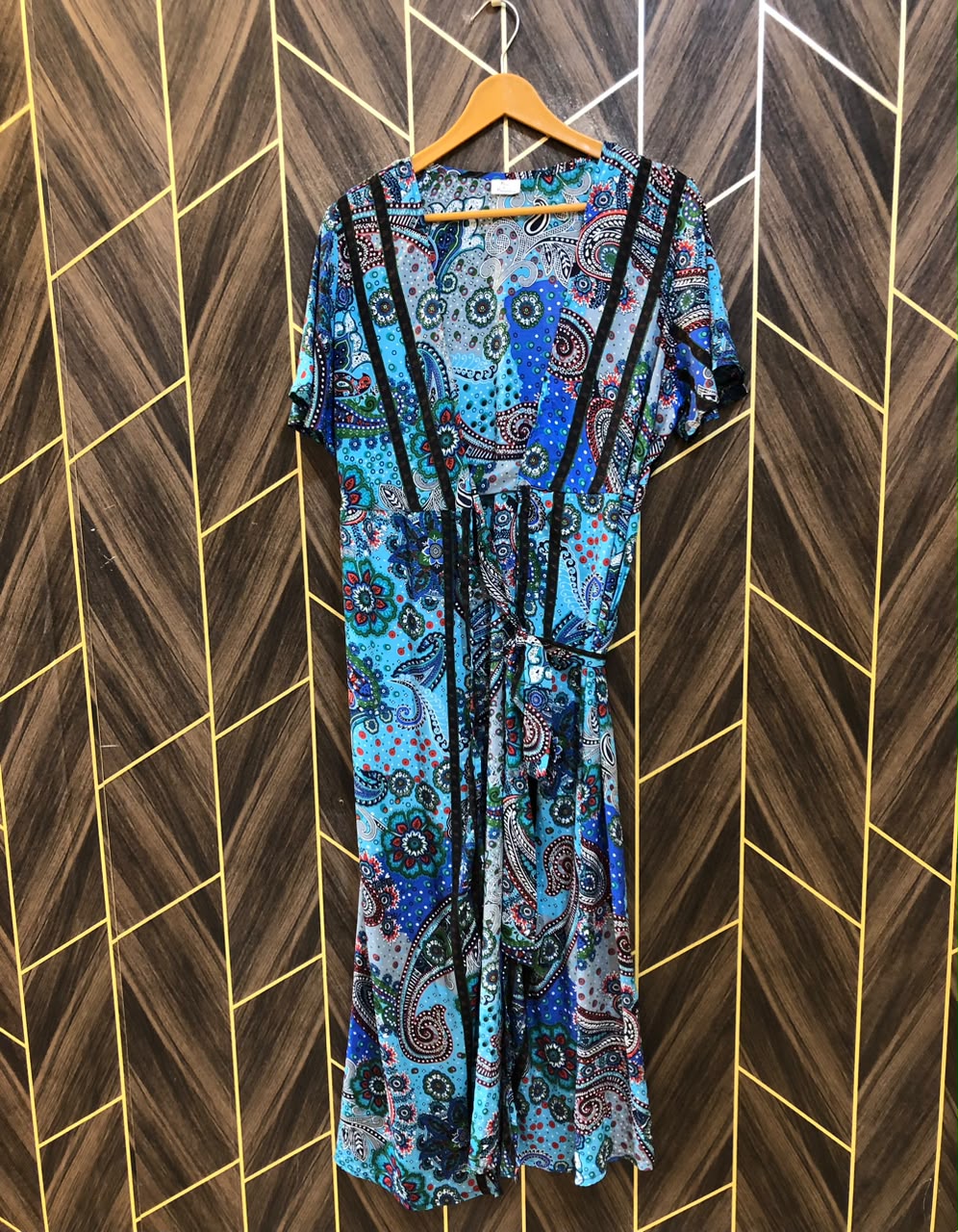 Women Long Shirt Silk Large | Chest 21 | Length 51 shrug
