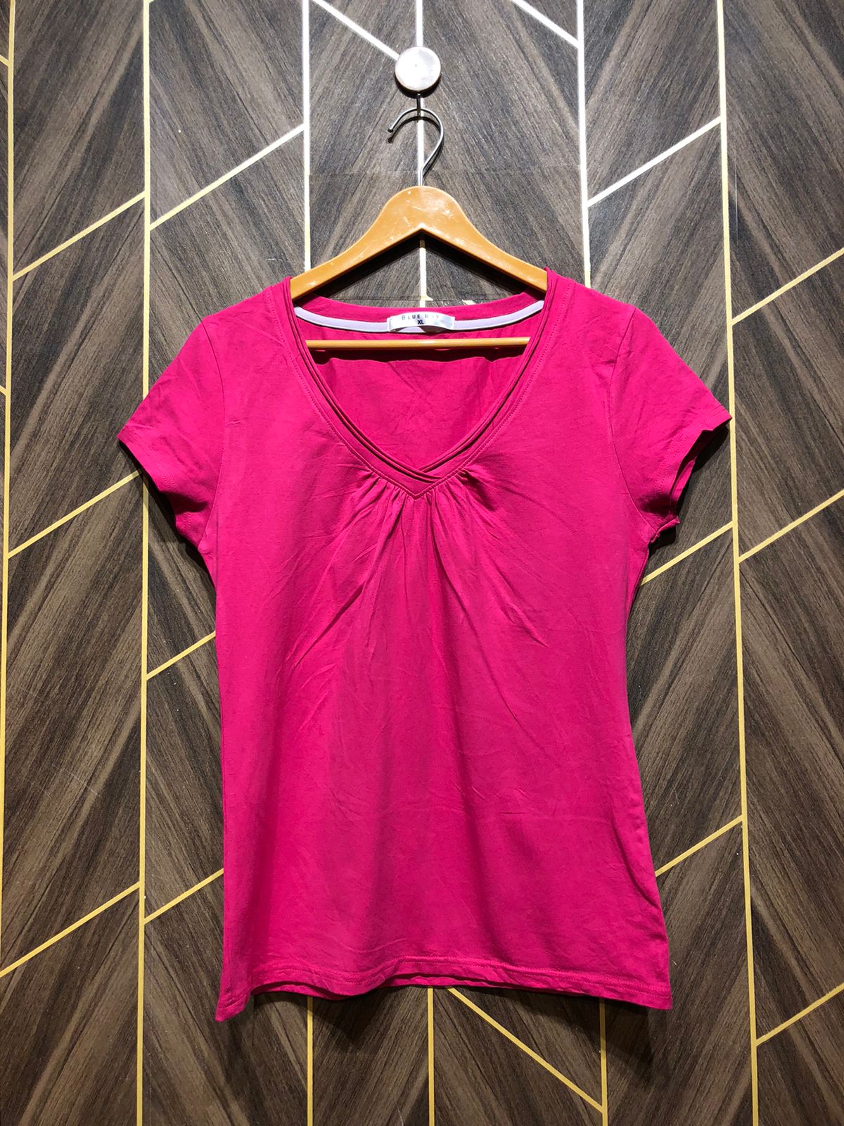 T-Shirt Jersey Medium to Large Size Length 25