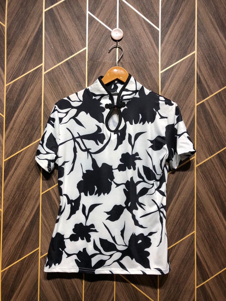 T-Shirt Jersey Medium Size Length 24