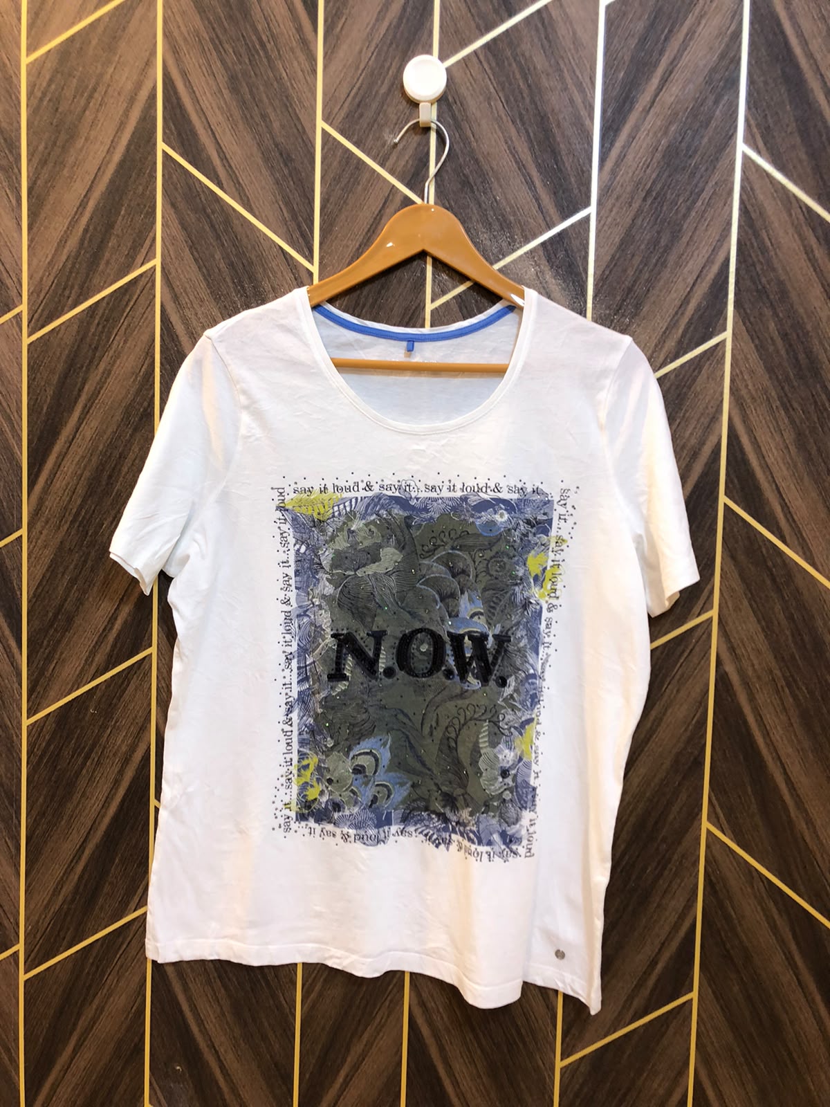 T-Shirt Jersey Medium to Large Size Length 26