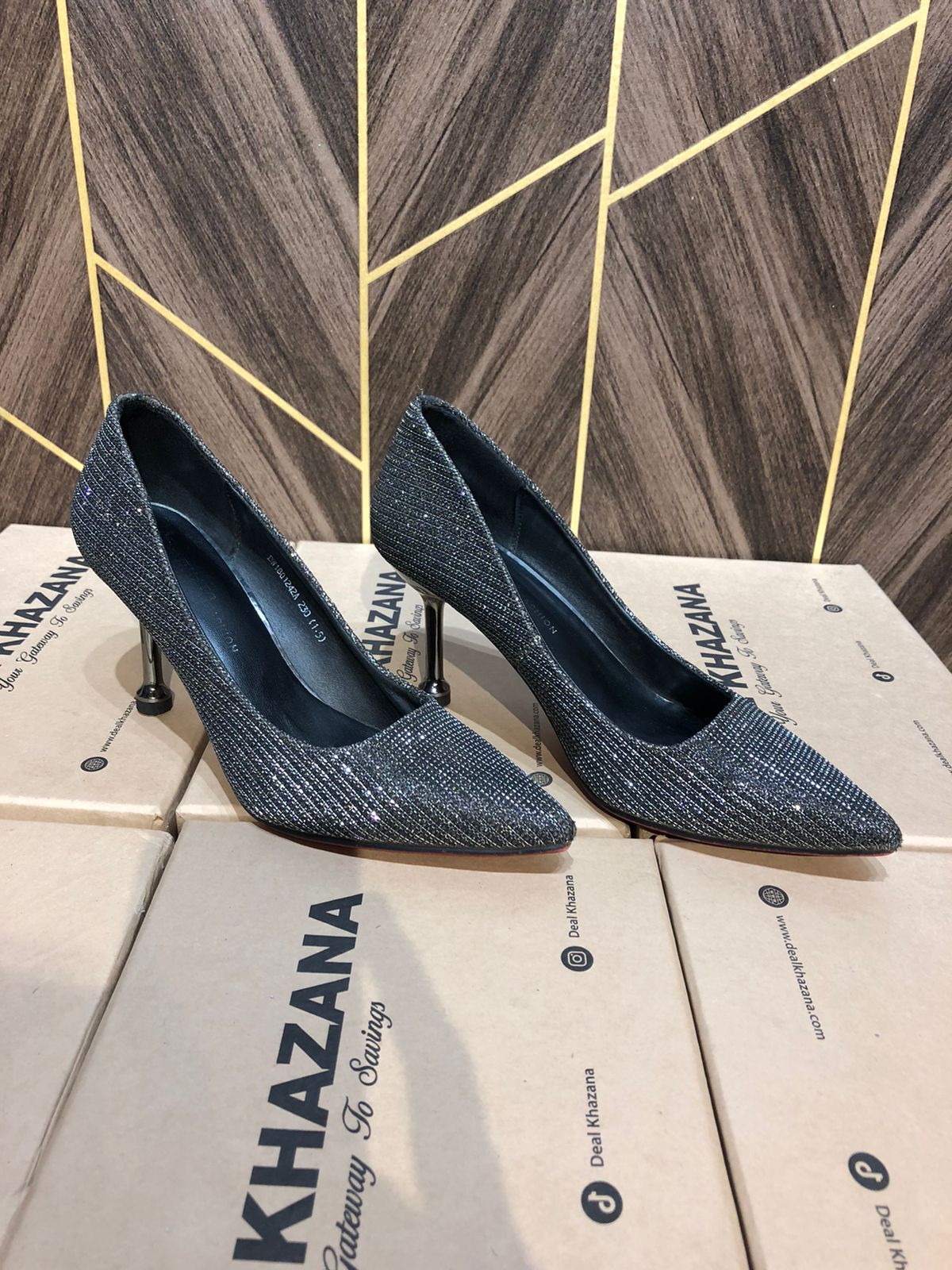 Women Minor damage Heels Size 36/6