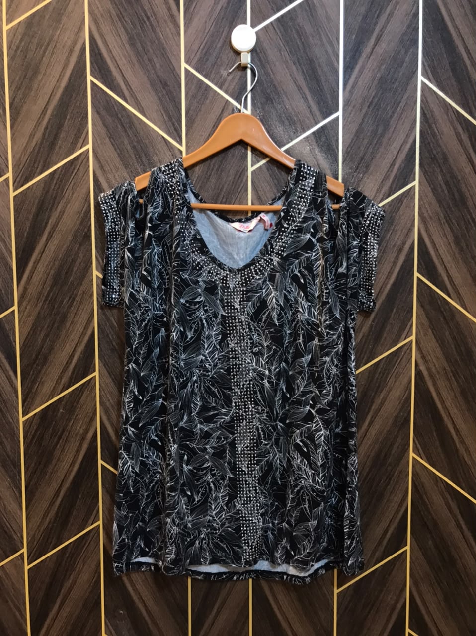 T-Shirt Jersey Medium to Large Size Length 27