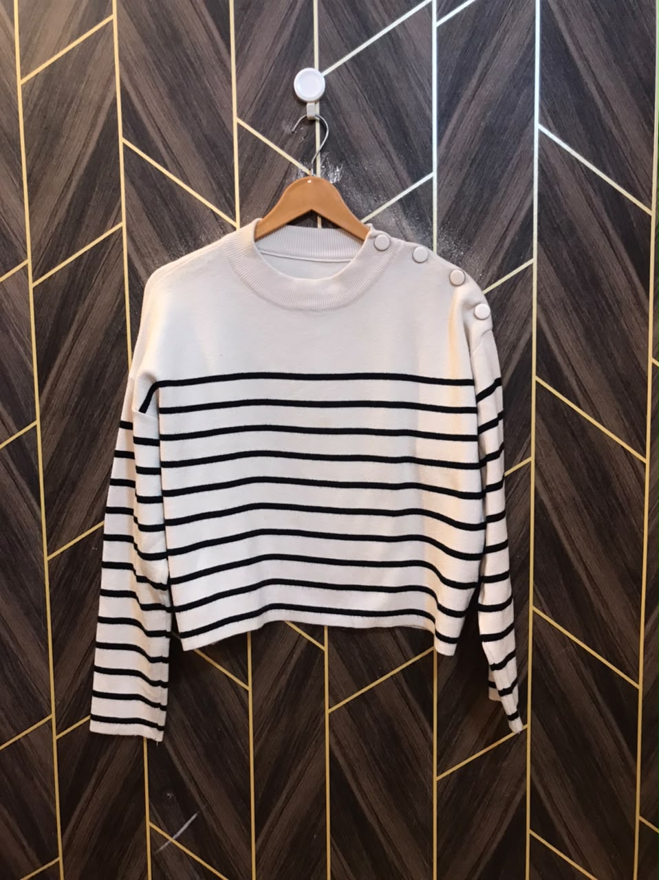 Women Crop Sweater Medium | Size | Chest 19 | Length 21 baggy