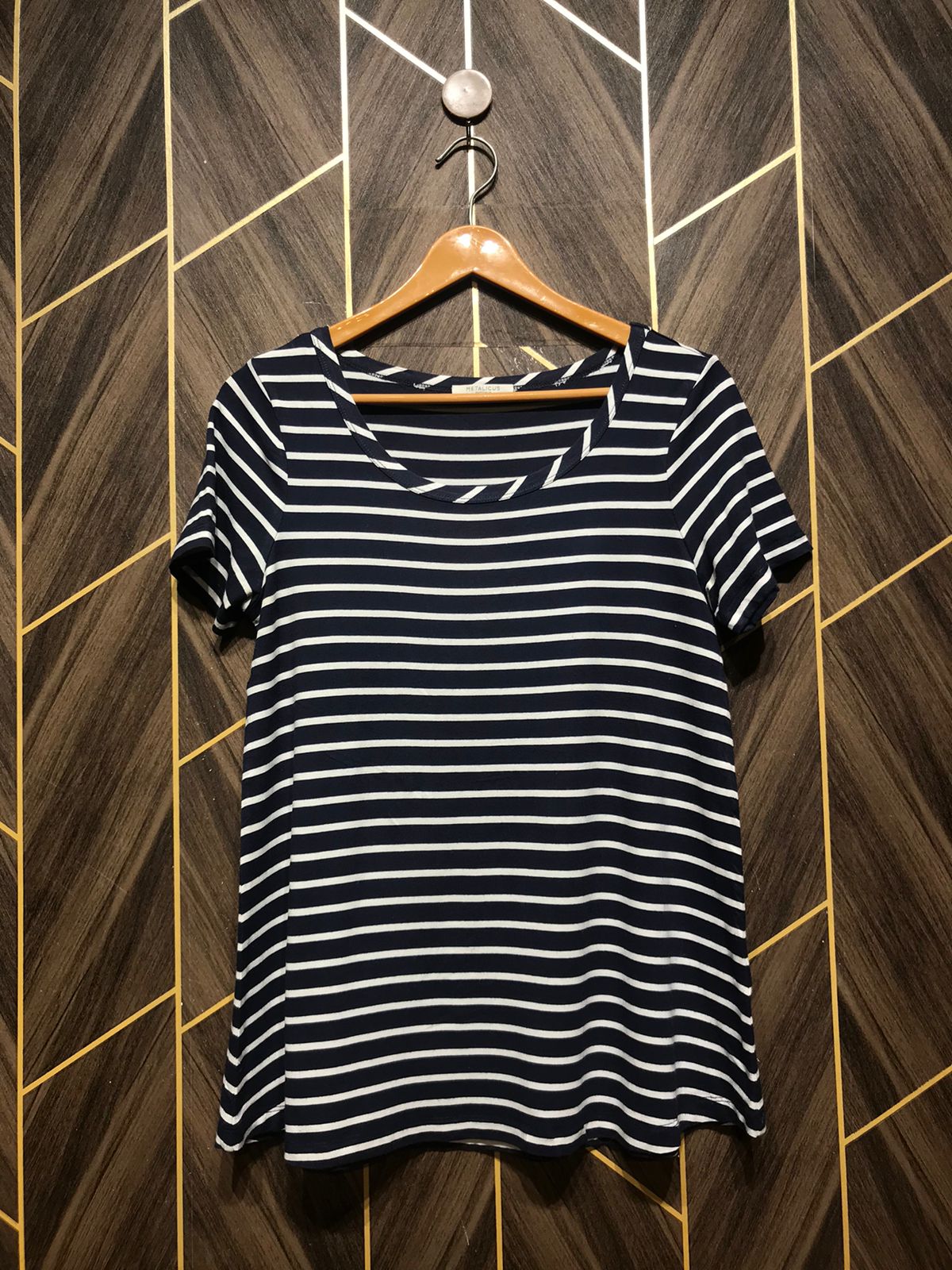 T-Shirt Jersey Medium Size Length  27