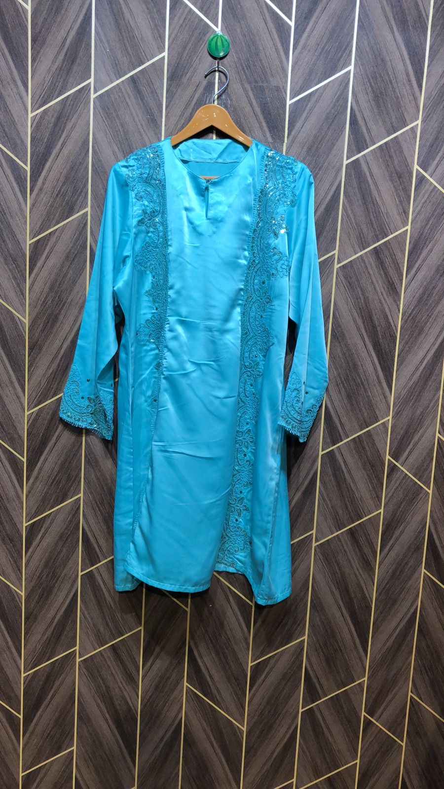 Silk Cordset – Large (Shirt Chest 21  , Length 38 | Skirt Waist 34, Length 40 )