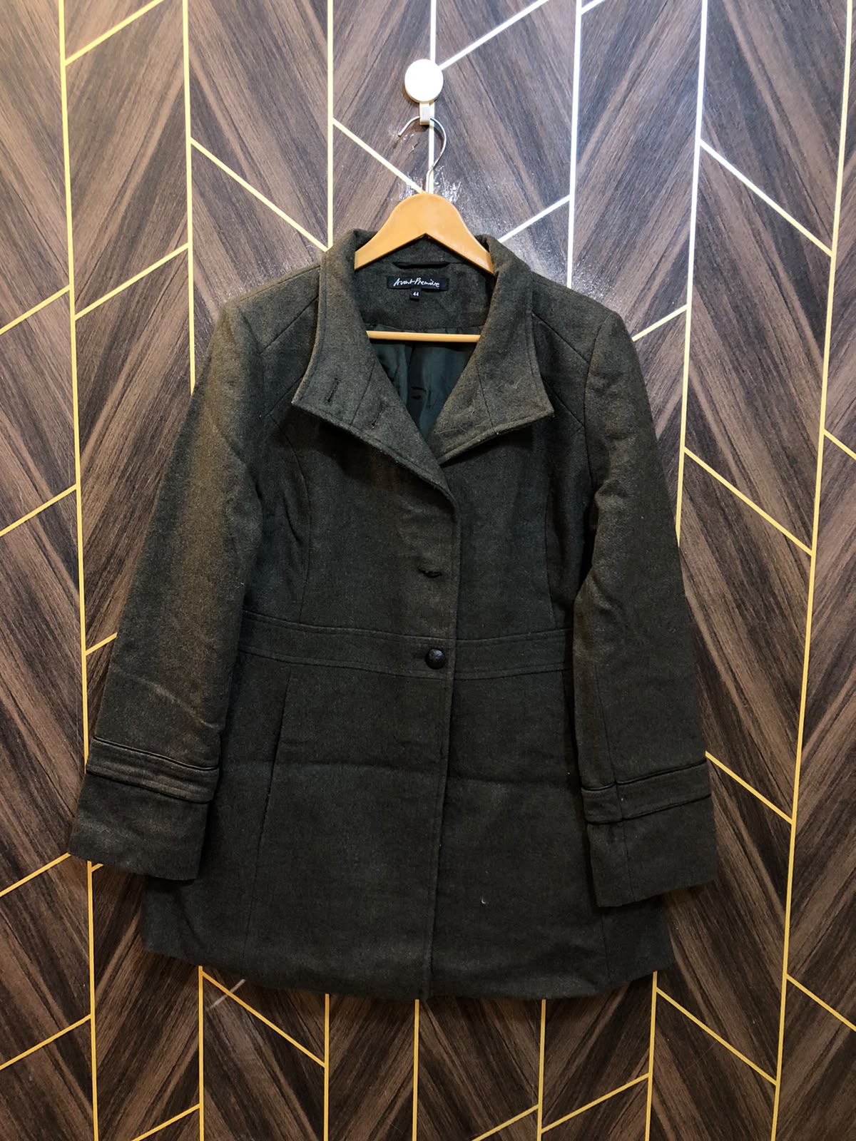 Women Wool Coat Large | Size | Chest 20 | Length 31