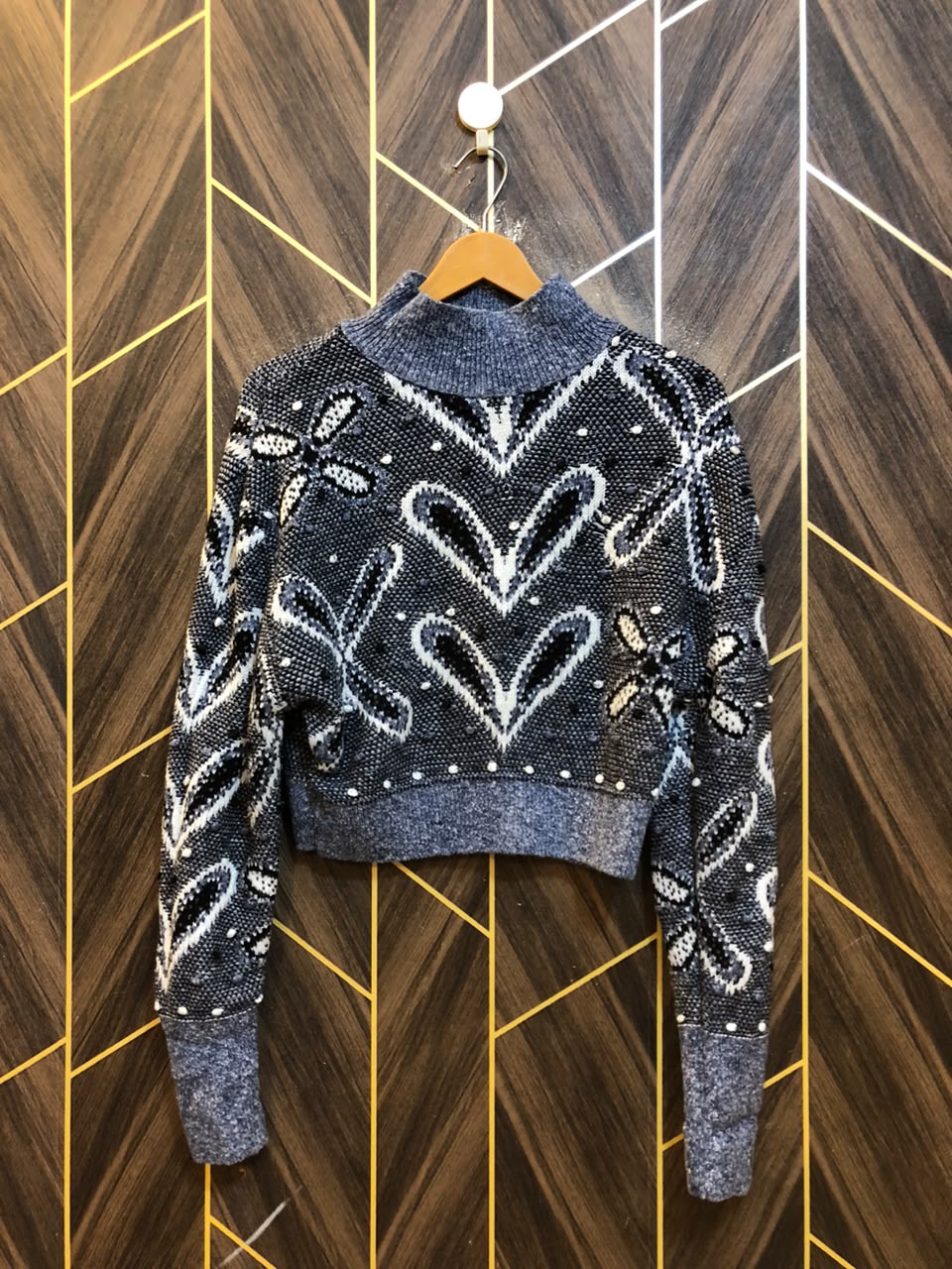 Women Crop Sweater Small | Size | Chest 18 | Length 17