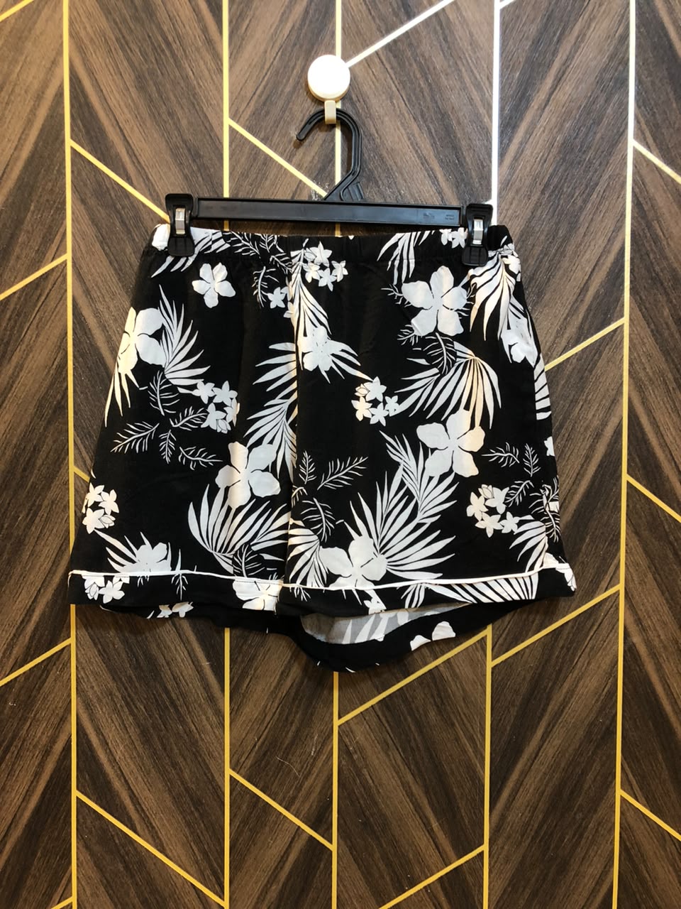 Women Mini Shorts Jersey Medium to Large | Size Waist 32–34