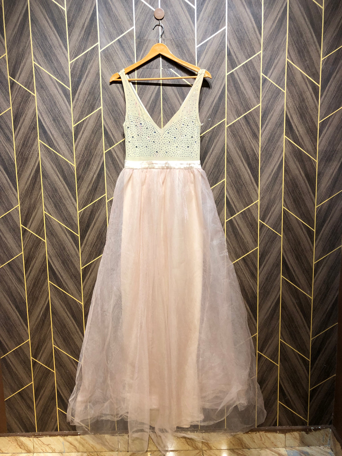 Long Maxie Chiffon Small Chest 18 Length 53