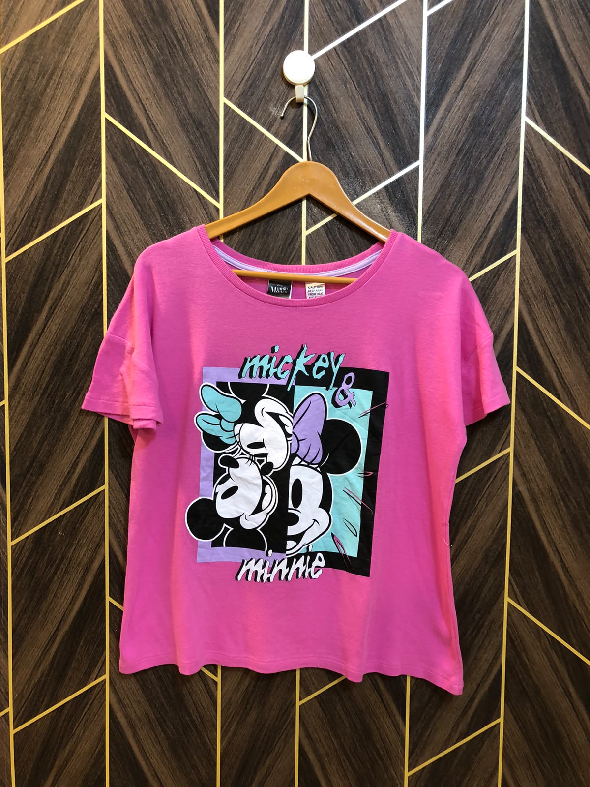 T-Shirt Jersey Medium Size Length 22 baggy