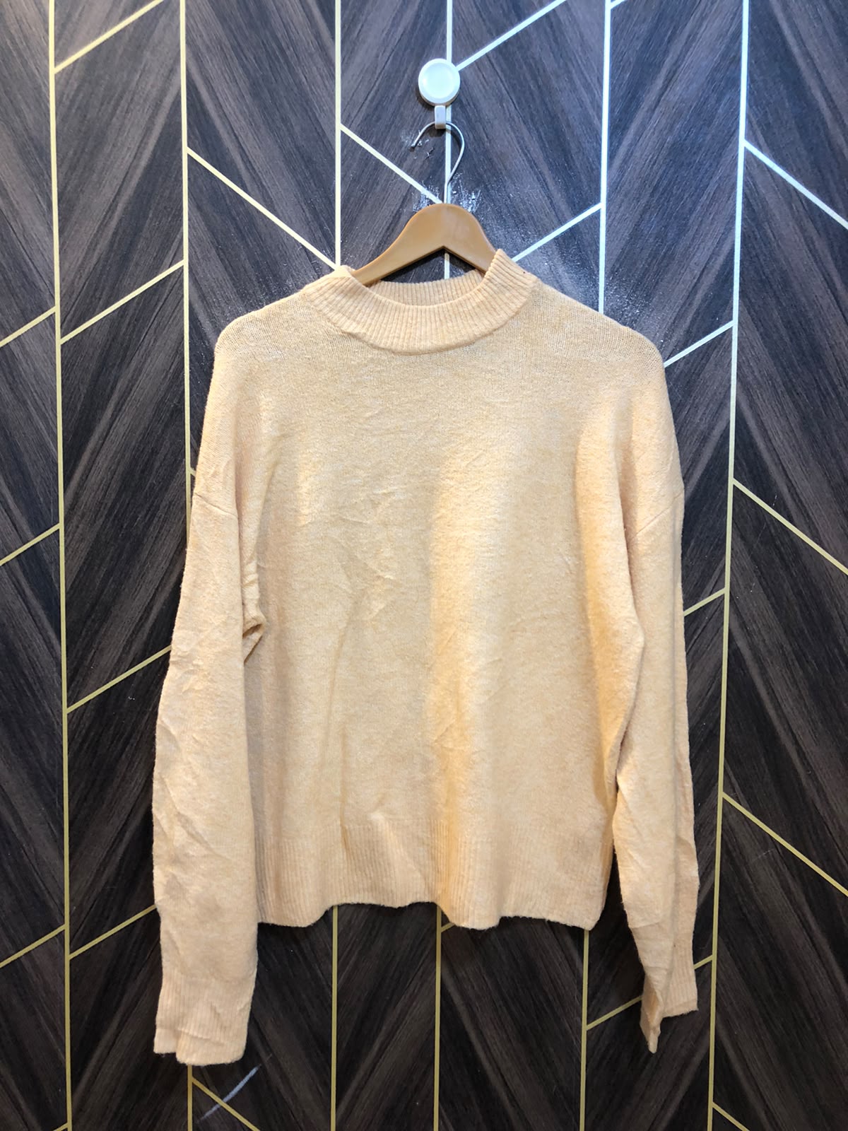 Women Crop Sweater Medium | Size | Chest 19 | Length 23